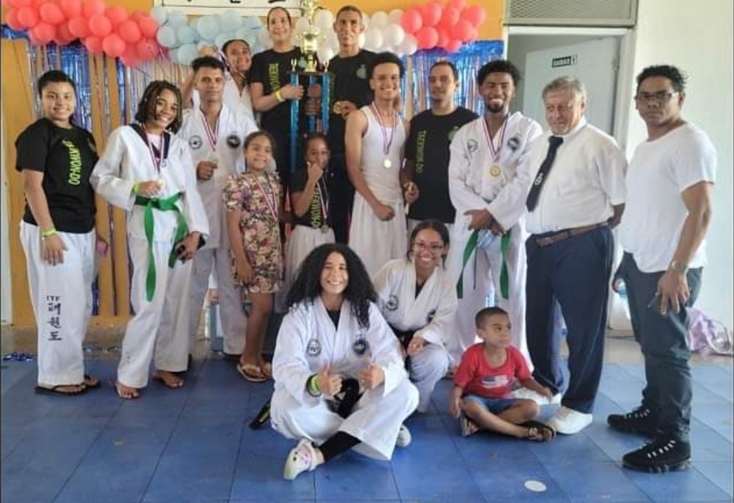 En este momento estás viendo Triunfo Impecable: ANTID se Corona Campeona en el Torneo de Suero Taekwon-do